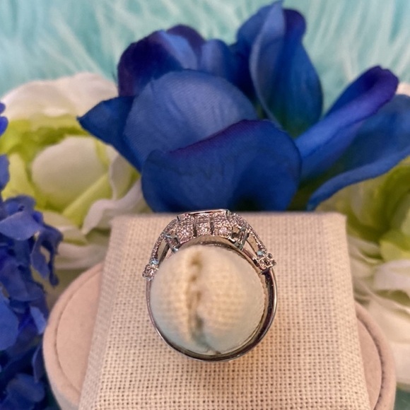 Vintage Lab Created Diamond Gemstone Ring With Beautiful Setting 925 NEW - Picture 6 of 7